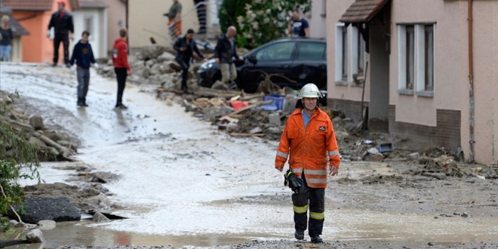 Almanya'da şiddetli fırtına nedeniyle 60 bin hane elektriksiz kaldı