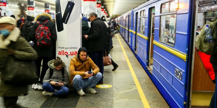 Alman vatandaşı futbolcu Abdullah Doğan Ukrayna metrosunda mahsur kaldı