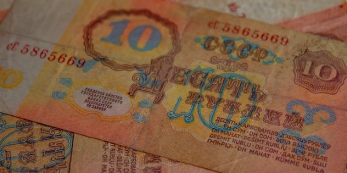 Rusya rezervlerini kullanamazsa dış borcunu rubleyle ödeyecek