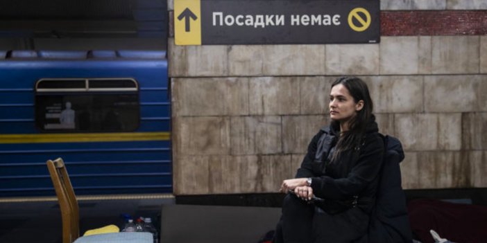 Artan Rusya saldırıları nedeniyle Kievliler yeniden metro istasyonlarına sığındı