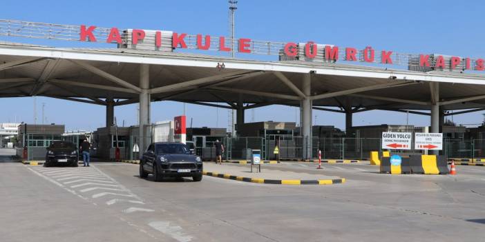 Gurbetçiler yıllık izinlerini geçirmek için Türkiye'ye gitmeye başladı...