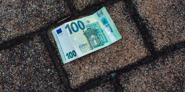 Almanya'da sokakta 10 Euro'dan fazla bulan cebine atmasın!