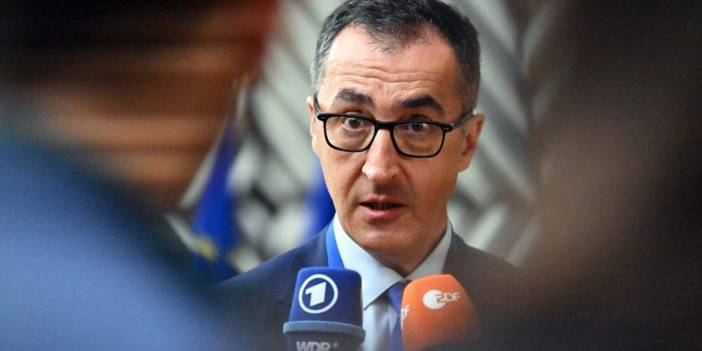 Cem Özdemir 'Almanya’nın en güçlü sağcıları Bozkurtlar yasaklansın' dedi