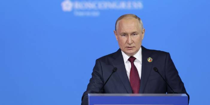 Putin, karargahta Rus komutanlarla görüştü