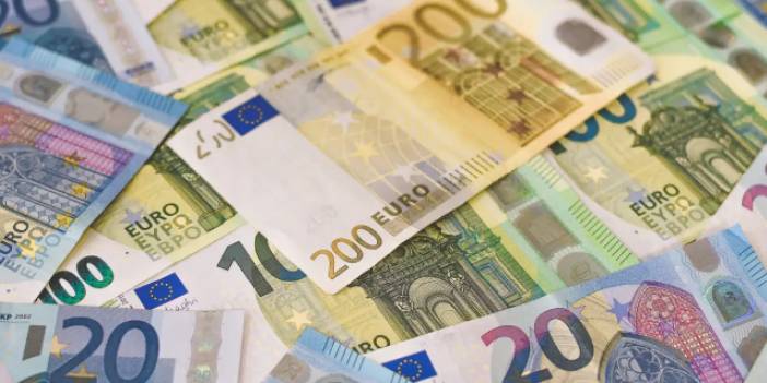 Yine bir gümrük vakası! Almanya'ya gelen Türk yolcu 155 Bin Euro'sunu kaptırdı