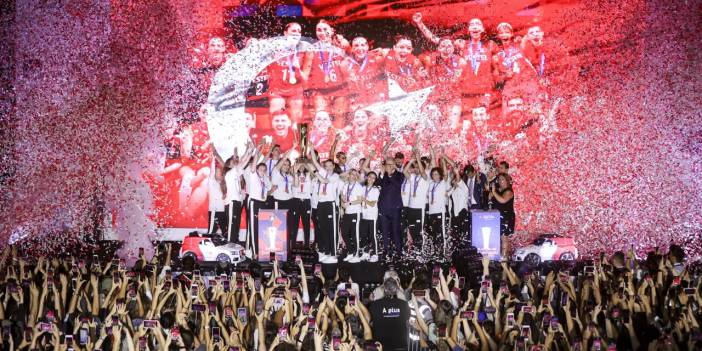 "Filenin Sultanları" Avrupa şampiyonluğunu vatandaşlarla birlikte kutladı