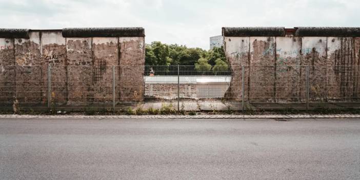 Berlin Duvarı'nın yıkılışı