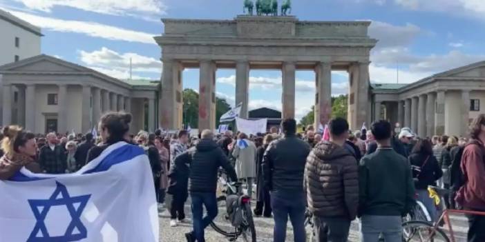 İsrail'e yönelik saldırılar Berlin'de protesto edildi