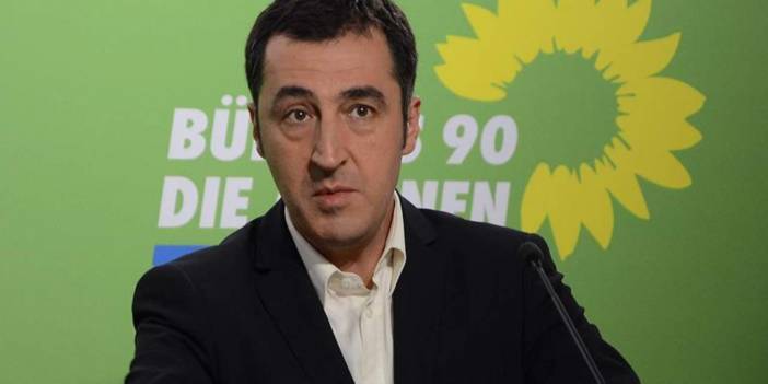 3 bin çiftçi traktörleriyle Berlin'e çıkarma yapacak... Cem Özdemir de konuşma yapmak istiyor