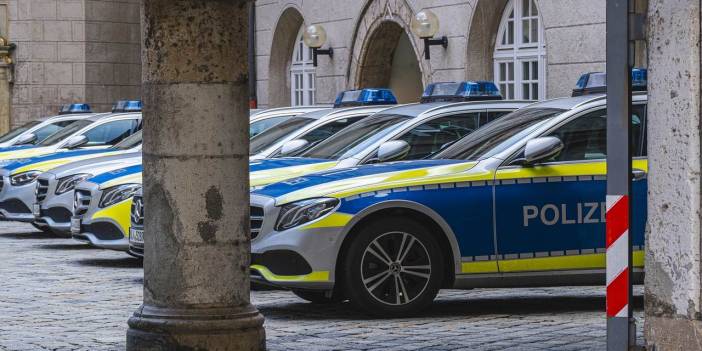 Almanya'da ilginç olay: Taksi bulamayınca polisi arayıp kendini eve bıraktırdı