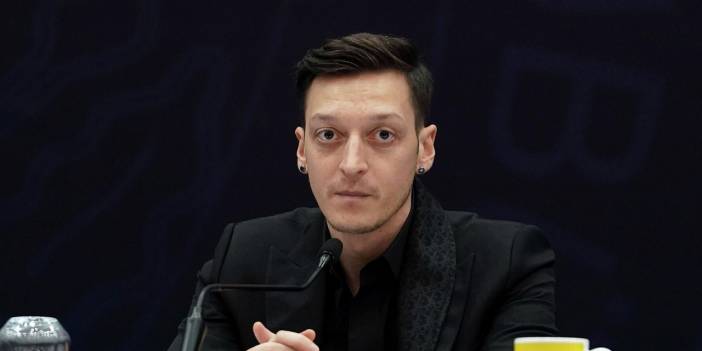 Mesut Özil hangi partinin reklam yüzü olacak