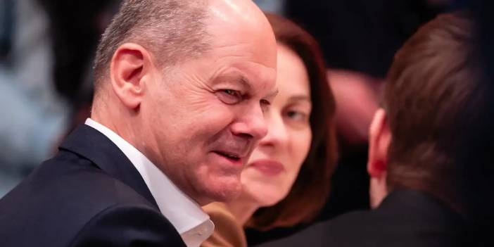 Scholz'dan "asgari ücret 15 Euro olsun" çıkışı... Tartışma büyüyor!
