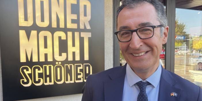 "Ankara'dan talimat almaya gerek yok" diyen Cem Özdemir: Döner Almanya'ya ait
