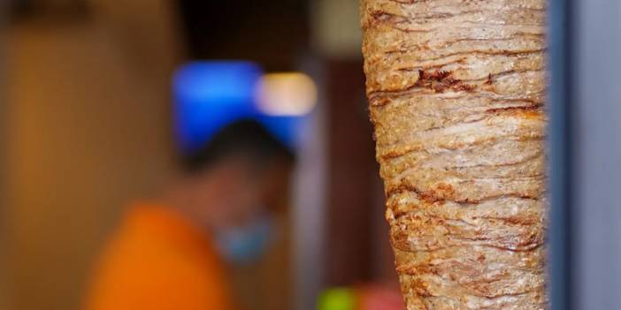 Dönercide çırak olan gurbetçi, patronuna dava açınca 133 bin Euro'nun sahibi oldu