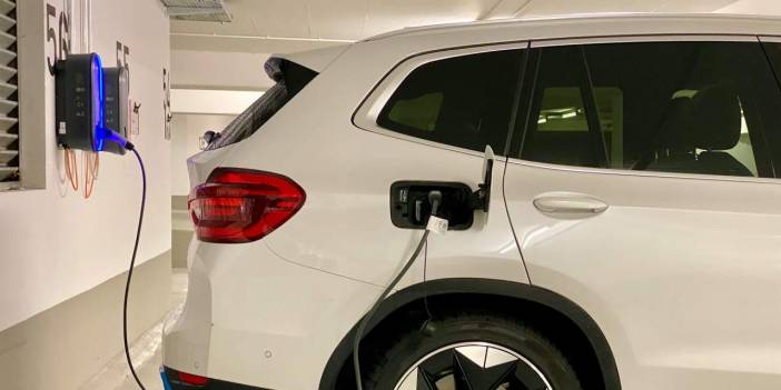 Almanya’da elektrikli araç rekoru: Tesla büyük satış kaybı yaşadı