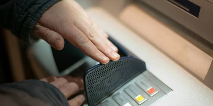 Almanya'da ATM'lerde dikkatli olun: PIN kodunuza kolayca erişebiliyorlar