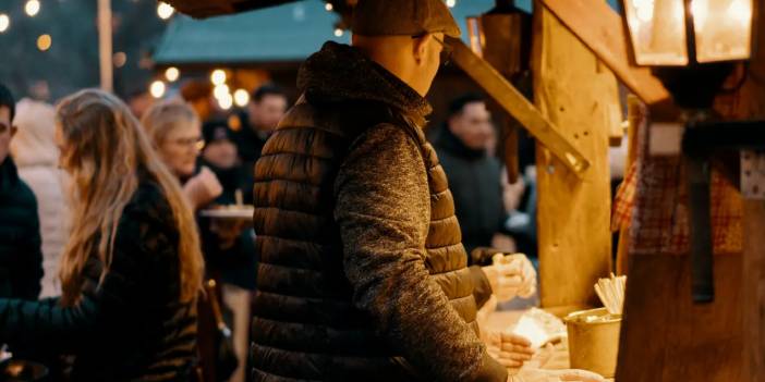 Almanya'da Noel pazarında hırsızlık: Satış yapan tezgahı soydular