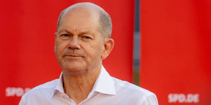 Scholz, Magdeburg'daki saldırıda hayatını kaybedenleri anmaya gitti, yuhalanarak karşılandı!