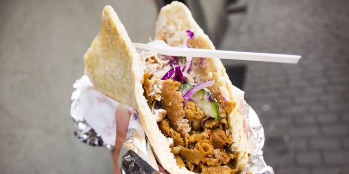 Almanya'da bir adam döner için cep telefonunu 5 Euro'ya sattı