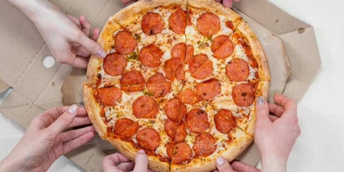 Almanya'da pizza kutularında tehlike: Sağlığa zararlı kimyasallar tespit edildi