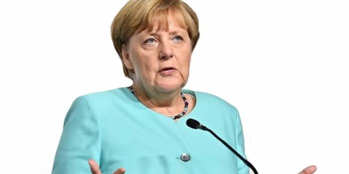 Merkel, göç konusunda kendi partisiyle ters düştü, SPD'den alkış aldı