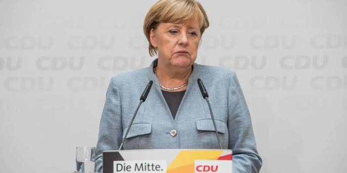 Merkel'den AfD açıklaması: Benim sorumluluğum değil