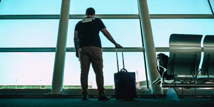 Köln/Bonn Havalimanı’nda personel krizi yolcuları vurdu