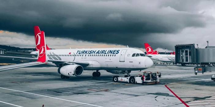 Türk Hava Yolları yolcusu şeriatı gerekçe göstererek kabin görevlisine tokat attı