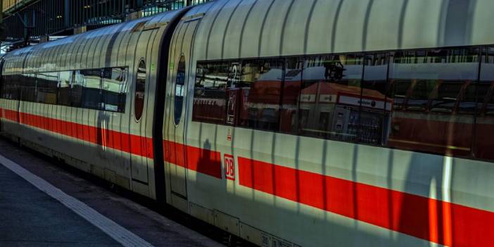 Almanya'da gençler Deutsche Bahn’ın kampanyalarına ikna olmadı