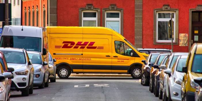 Kargonuz bekliyor mu? Sahte DHL mesajı dolandırıcılığı