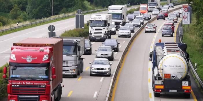 Almanya’da otoyollarda grev alarmı