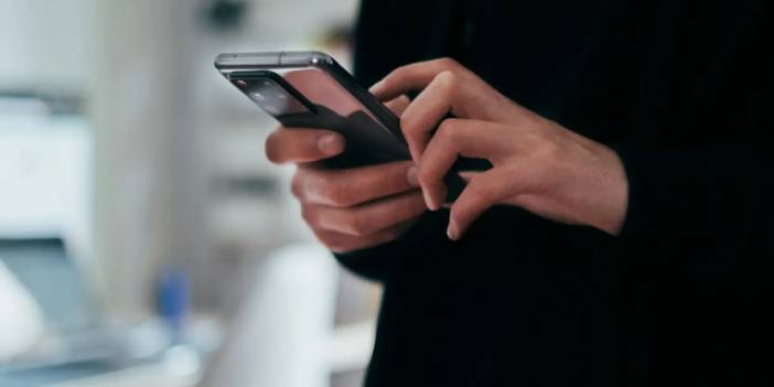Almanya’da cep telefonlarına “dolandırıcılık olabilir” bildirimi