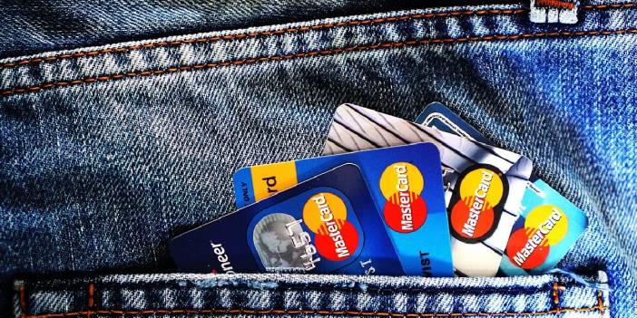 Eski banka kartını çöpe atanı 500 Euro ceza bekliyor