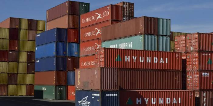 Hamburg limanın kaçak giren adamlar 400 kilo uyuşturucuyu çantalar ile çıkarmaya çalıştı