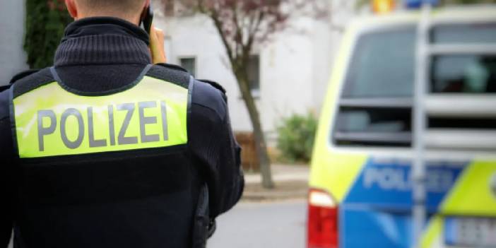 Berlin’de polis yanlışlıkla binaya ateş açtı