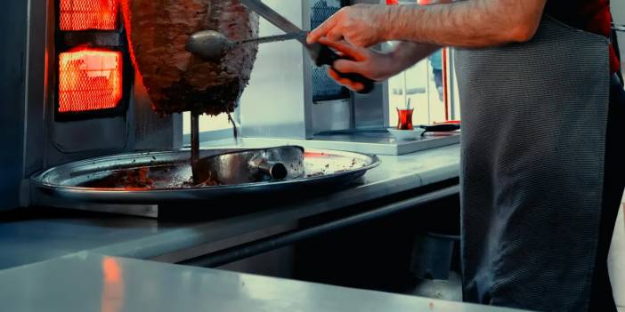 Bir Alman'a döner ısmarlayan Türk, aynı Alman tarafından bıçaklanarak öldürüldü