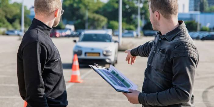 Almanya'da ehliyet için "En fazla 2000 Euro olsun" gündemde