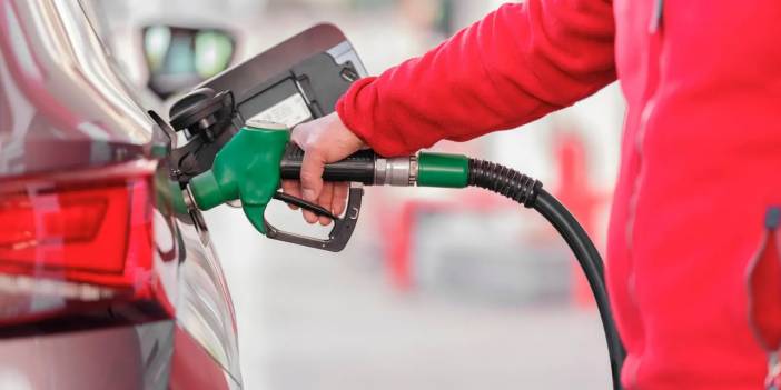 Almanya’da benzin 2 Euro’yu geçti