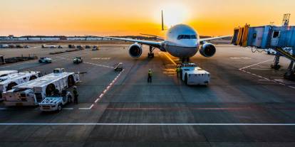 Düsseldorf Havalimanı’nda yolcu sayısı artıyor, uçuşlar azalıyor