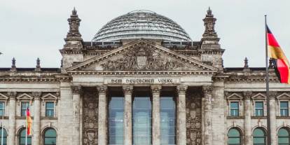 Bundestag küçülüyor, 125 milyon euro tasarruf edilecek