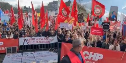 Köln'de on binlerce kişi Suriye'deki katliamı protesto etti