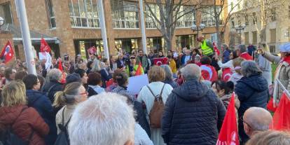 Stuttgart'ta Başkonsolosluk önünde İmamoğlu eylemi