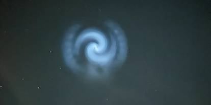 Berlin'de UFO paniği! Mavi spiral için polise yüzlerce ihbar yapıldı