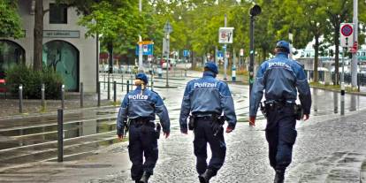Hamburg'da her 4 polisten 1'i kendini aşırı sağcı olarak tanımlıyor