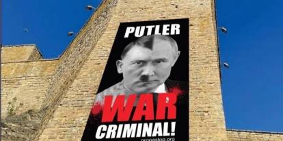 Estonya Rusya'yı böyle kışkırttı! Putin ve Hitler aynı afişte