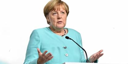 Merkel: Şansölyelik hayatımı hiç özlemiyorum, uyumak için artık daha çok vaktim var