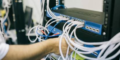 Digital Bakanı DSL'e bağlı kalmak istiyor