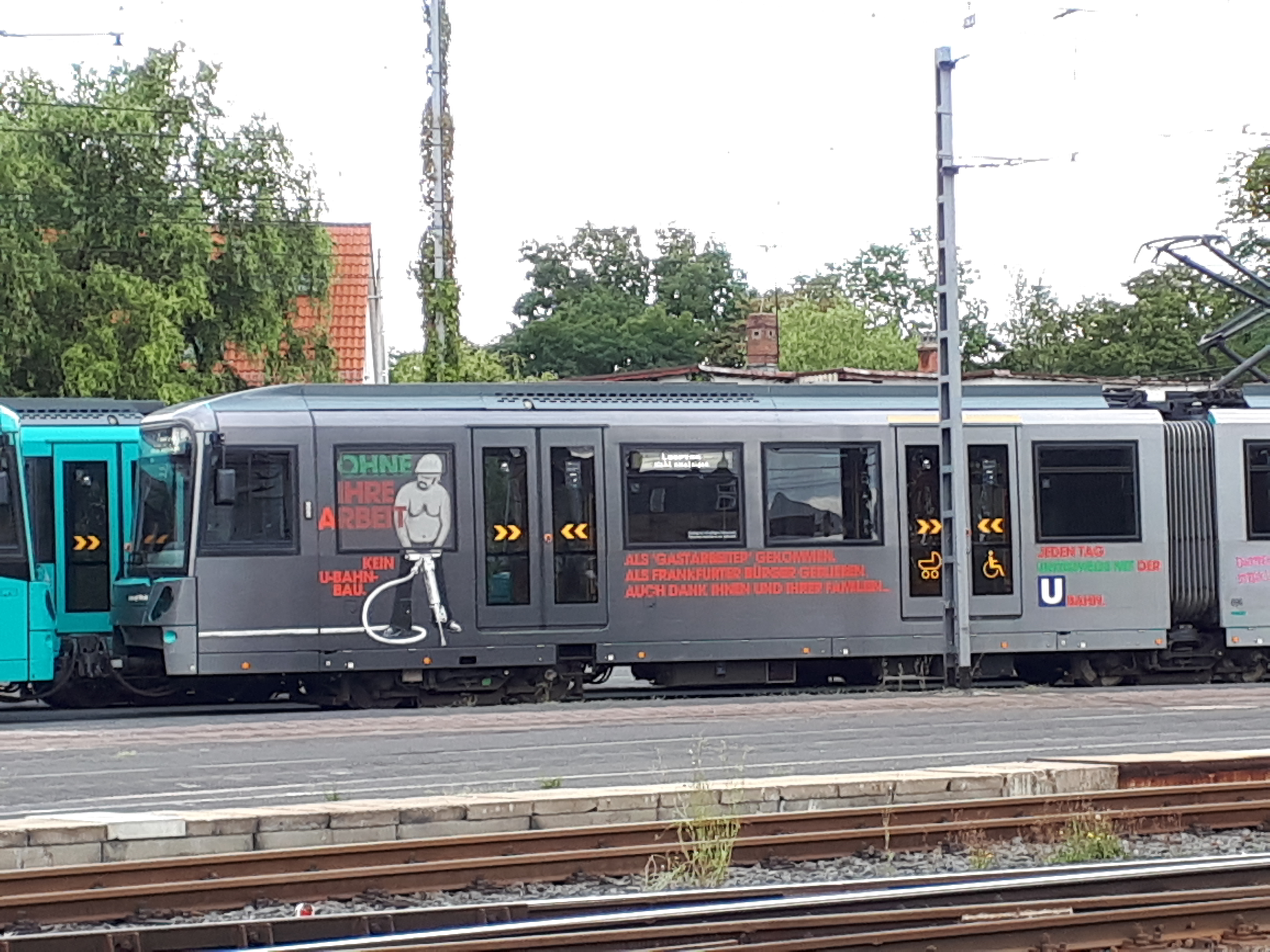 mond-frankfurt-metro-iscilere-vefa.jpg