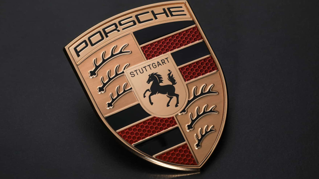 otomotiv-devi-porsche-60-yillik-logosunu-15984581-3713-m.jpg