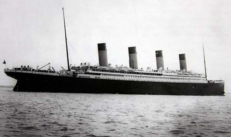 172250987-titanik.jpg